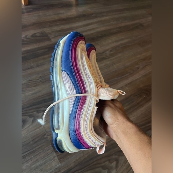 Nike Air Max - Picture 9 of 11